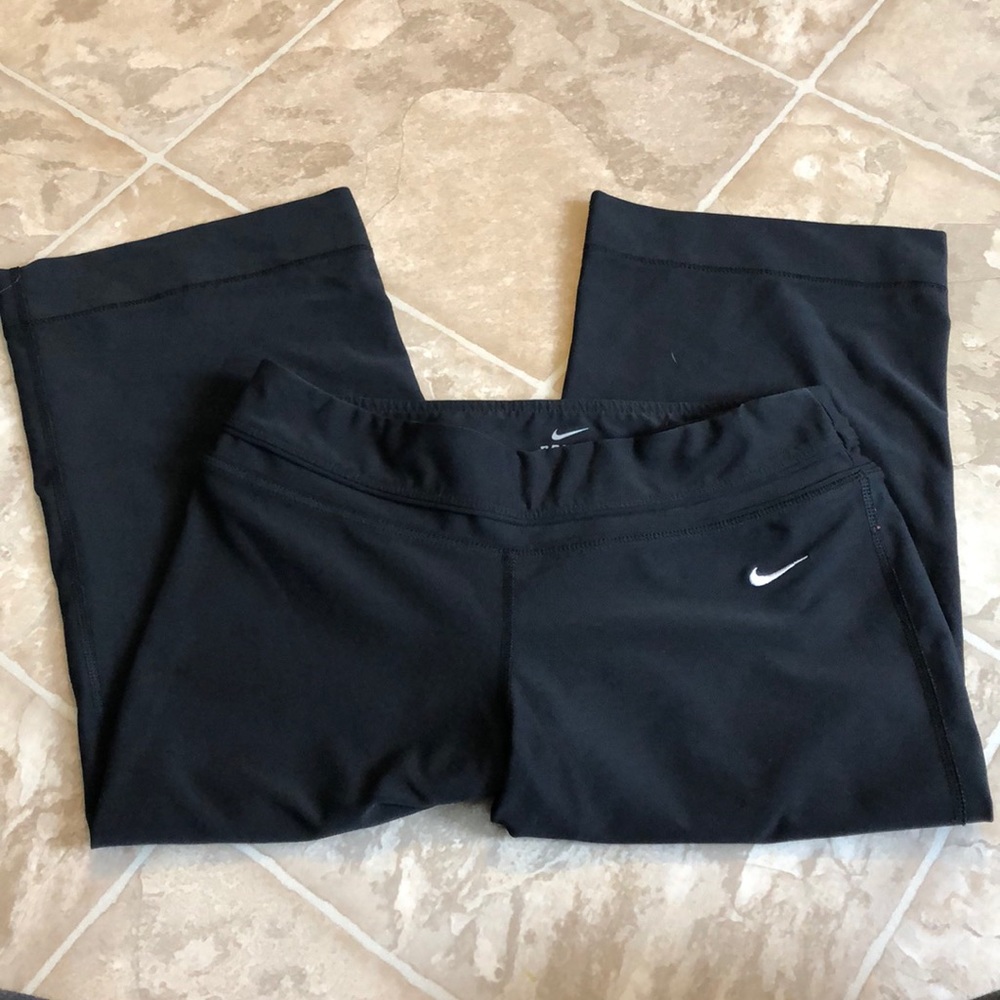 Women’s Size Small Nike Dri-Fit Capri Leggings